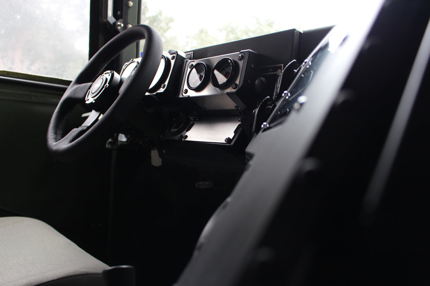 Humvee ® Front Dash Kit